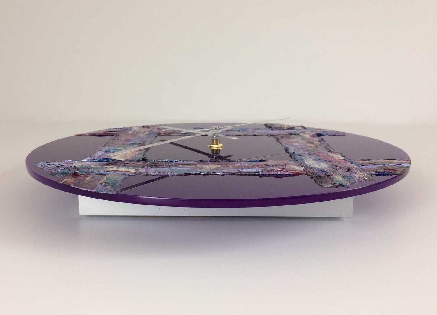 Round 30cm abstract wall clock on purple plexiglass - JLH30ROU3