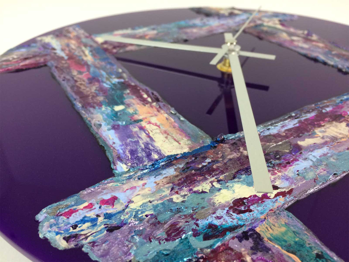 Round 30cm abstract wall clock on purple plexiglass - JLH30ROU3